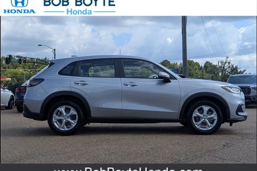 2023 Honda HR-V LX photo 1