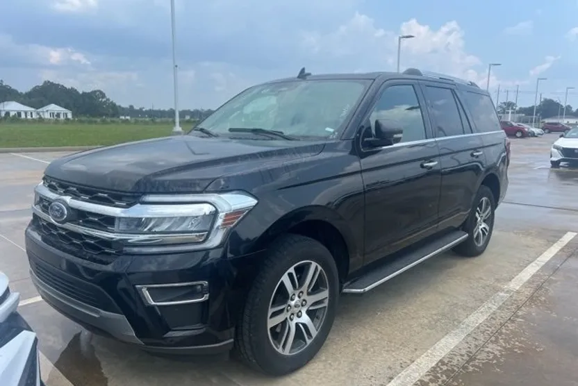 2023 Ford Expedition Limited photo 1