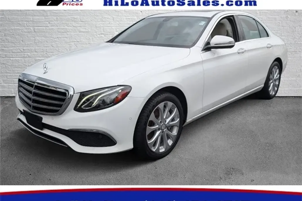 2017 Mercedes Benz E 300 photo 1