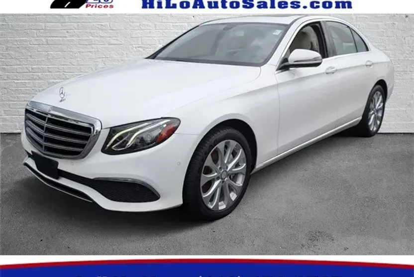 2017 Mercedes Benz E 300 photo 1