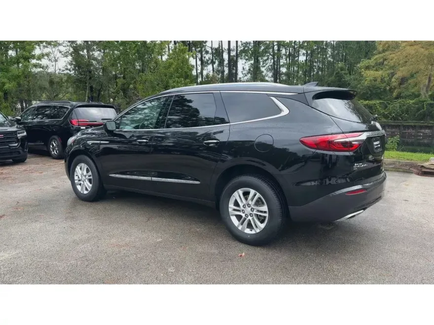2021 Buick Enclave Essence photo 1
