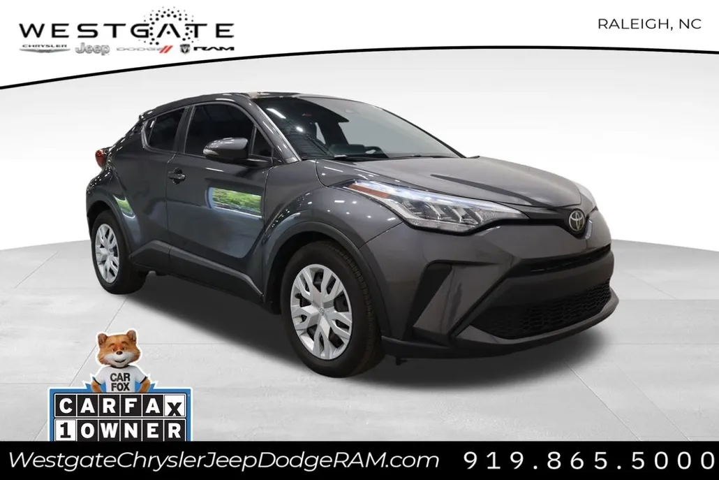 2021 Toyota C-HR LE photo 1