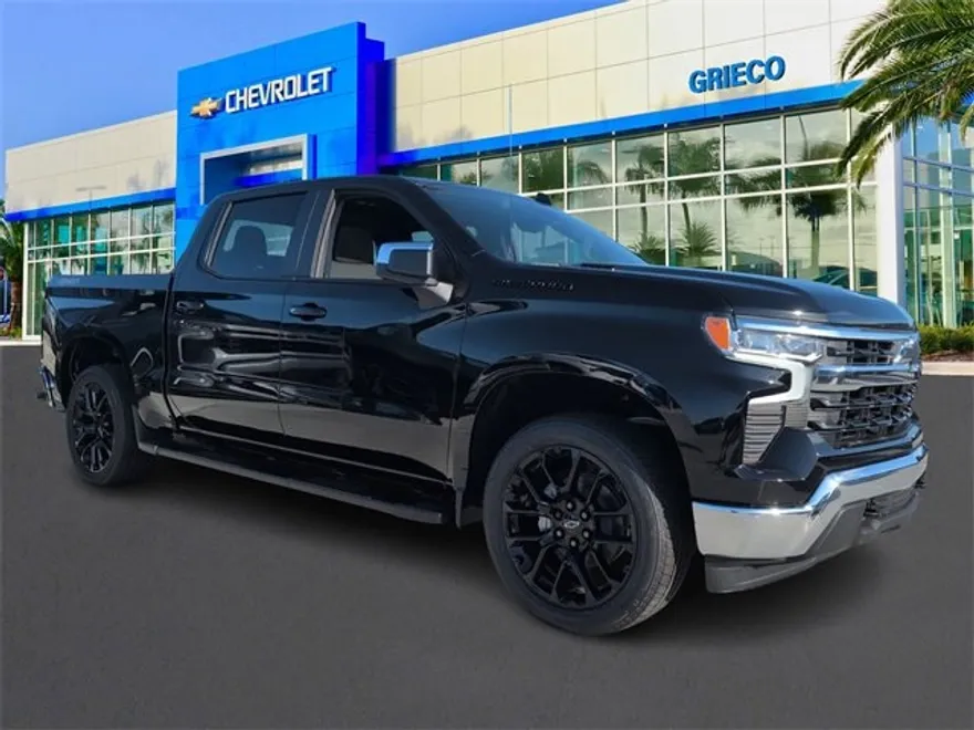 2026 Chevrolet Silverado 1500 LT photo 1