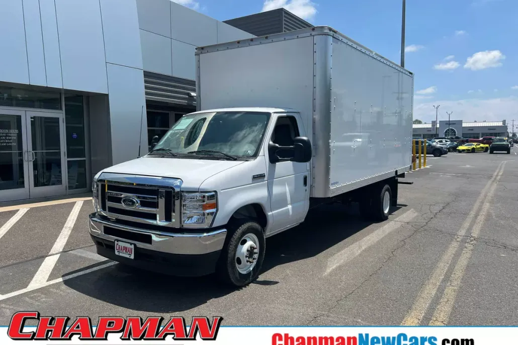 2024 Ford E-450 photo 1