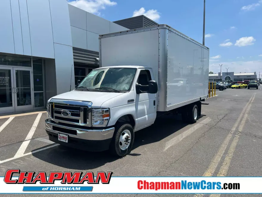 2024 Ford E-450 photo 1