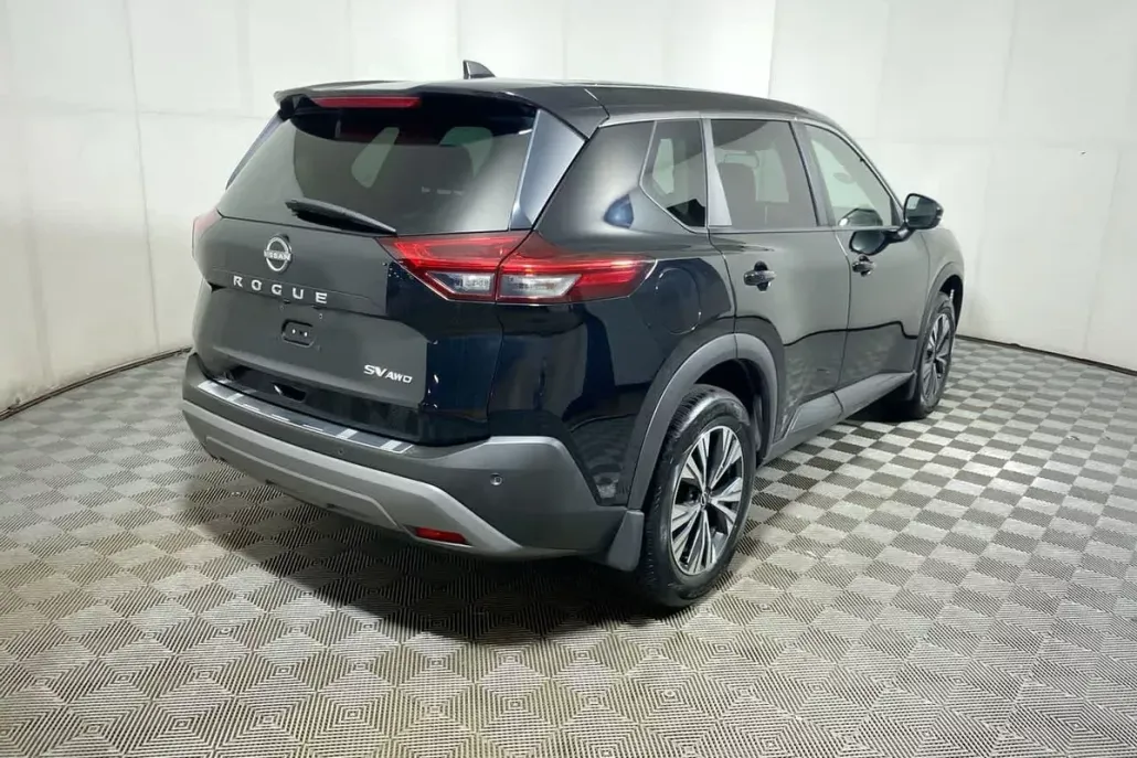 2022 Nissan Rogue SV photo 1