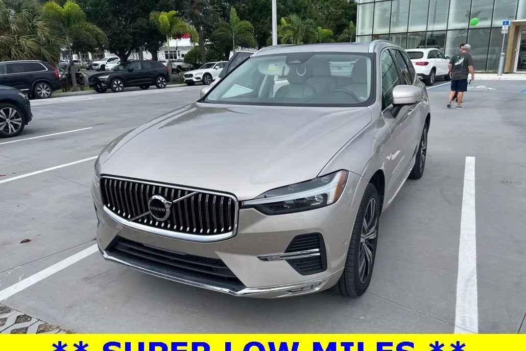 2023 Volvo XC60 B5 Plus photo 1