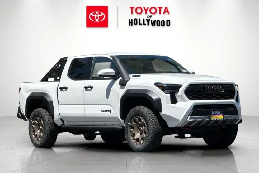 2025 Toyota Tacoma Trailhunter photo 1