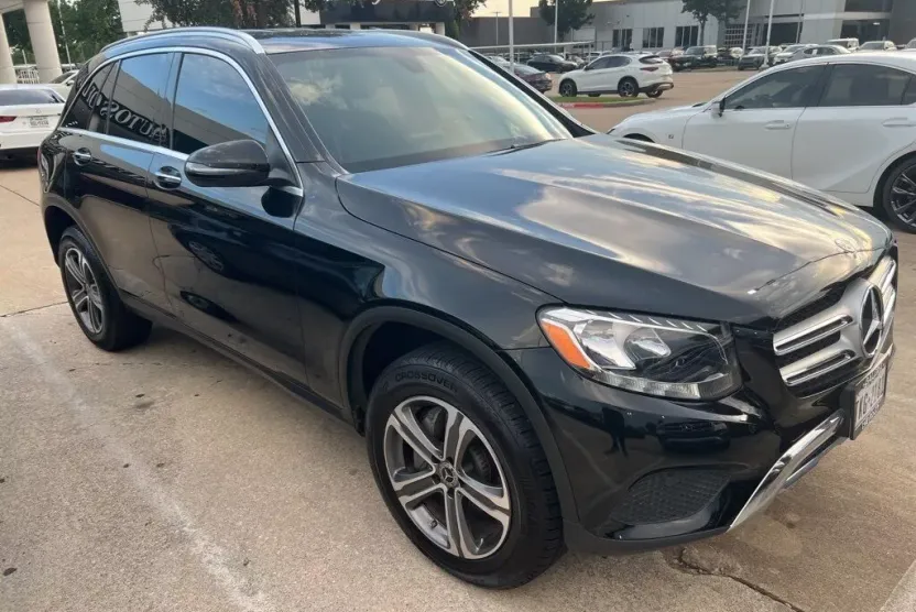 2019 Mercedes Benz GLC 300 photo 1