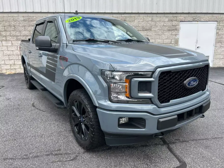 2019 Ford F-150 XLT photo 1