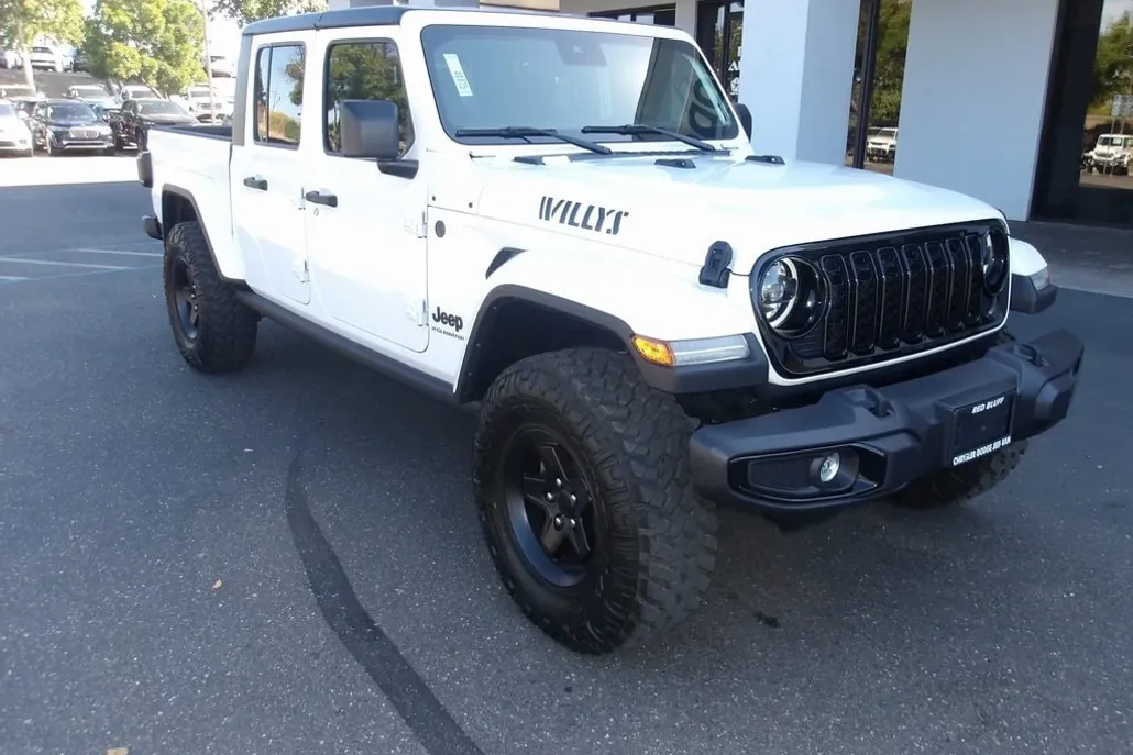 2024 Jeep Gladiator Willys photo 1