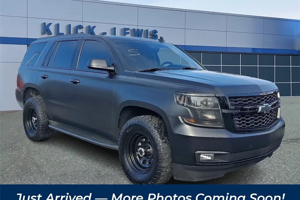 2019 Chevrolet Tahoe LT photo 1