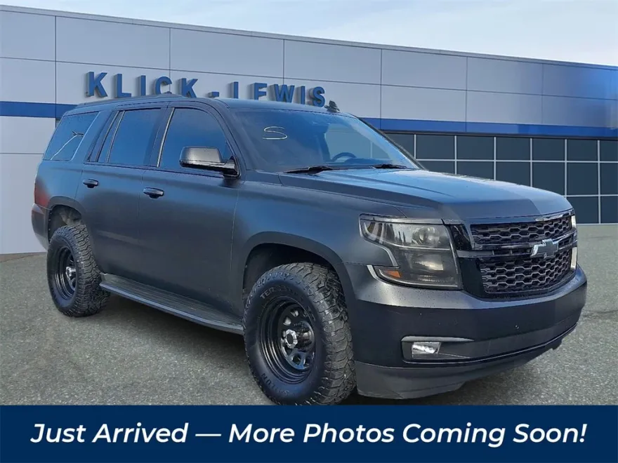 2019 Chevrolet Tahoe LT photo 1