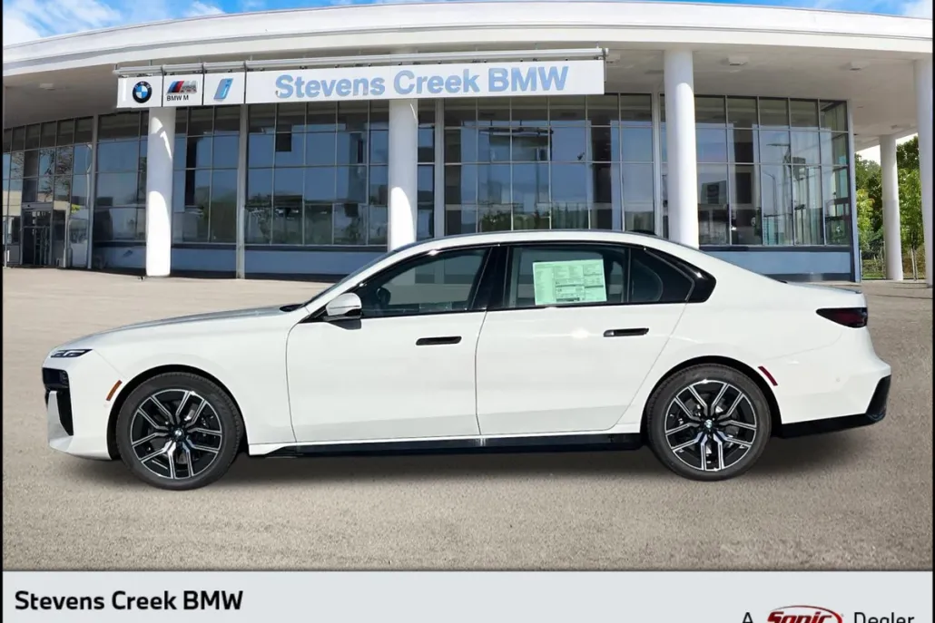 2025 Bmw 740i Sedan photo 1