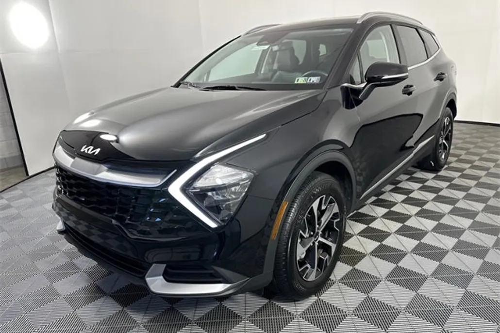2023 Kia Sportage EX photo 1