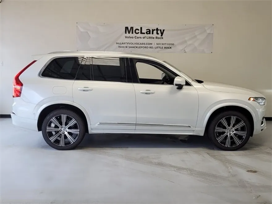 2025 Volvo XC90 T8 photo 1