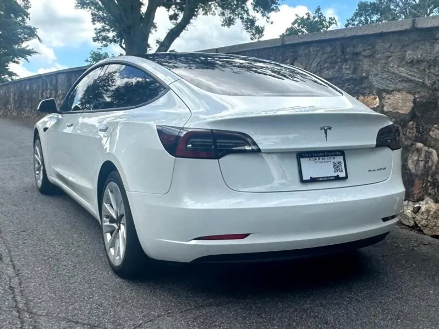 2022 Tesla Model 3 Long Range photo 8