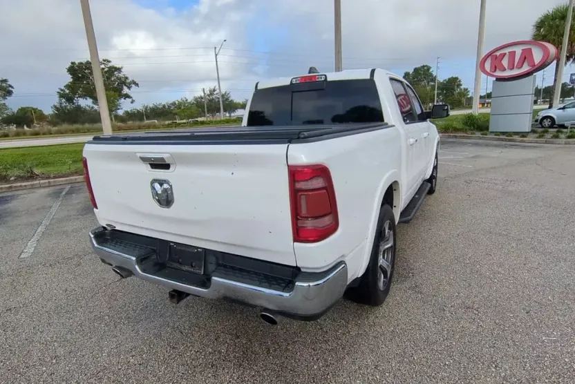 2019 Ram 1500 Laramie photo 1
