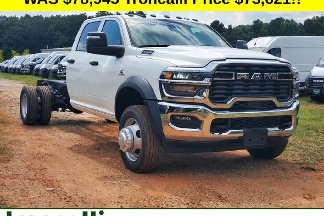 2025 Ram 5500 Tradesman photo 1