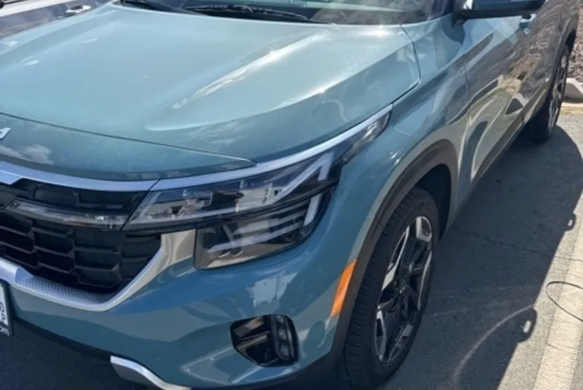 2024 Kia Seltos SX photo 1