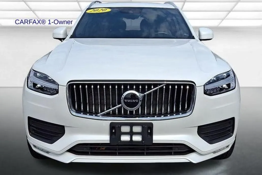 2020 Volvo XC90 T6 AWD Momentum photo 1