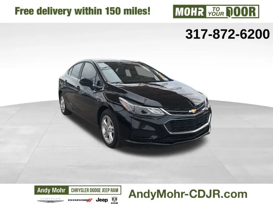 2017 Chevrolet Cruze LT photo 1