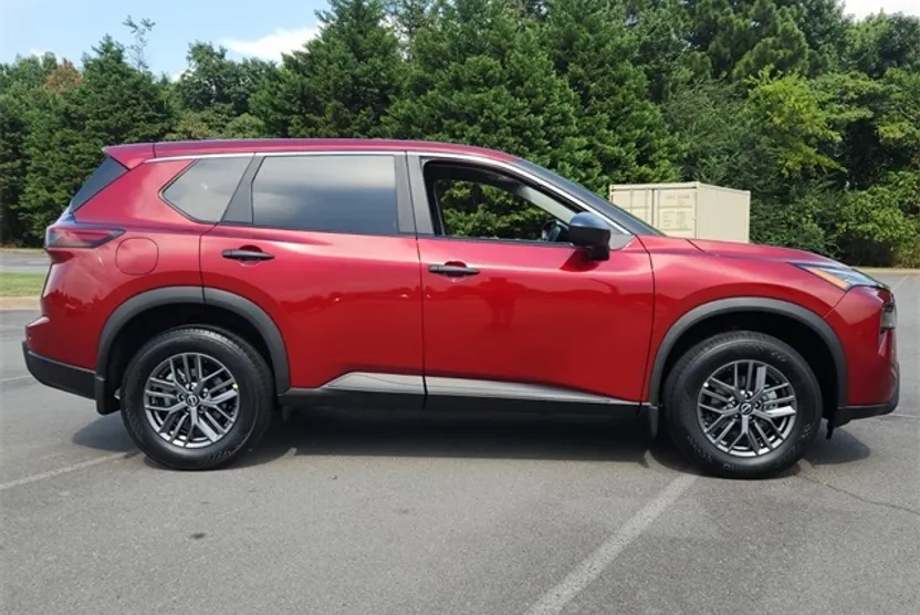 2026 Nissan Rogue S photo 1