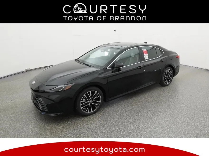 2025 Toyota Camry XLE photo 1