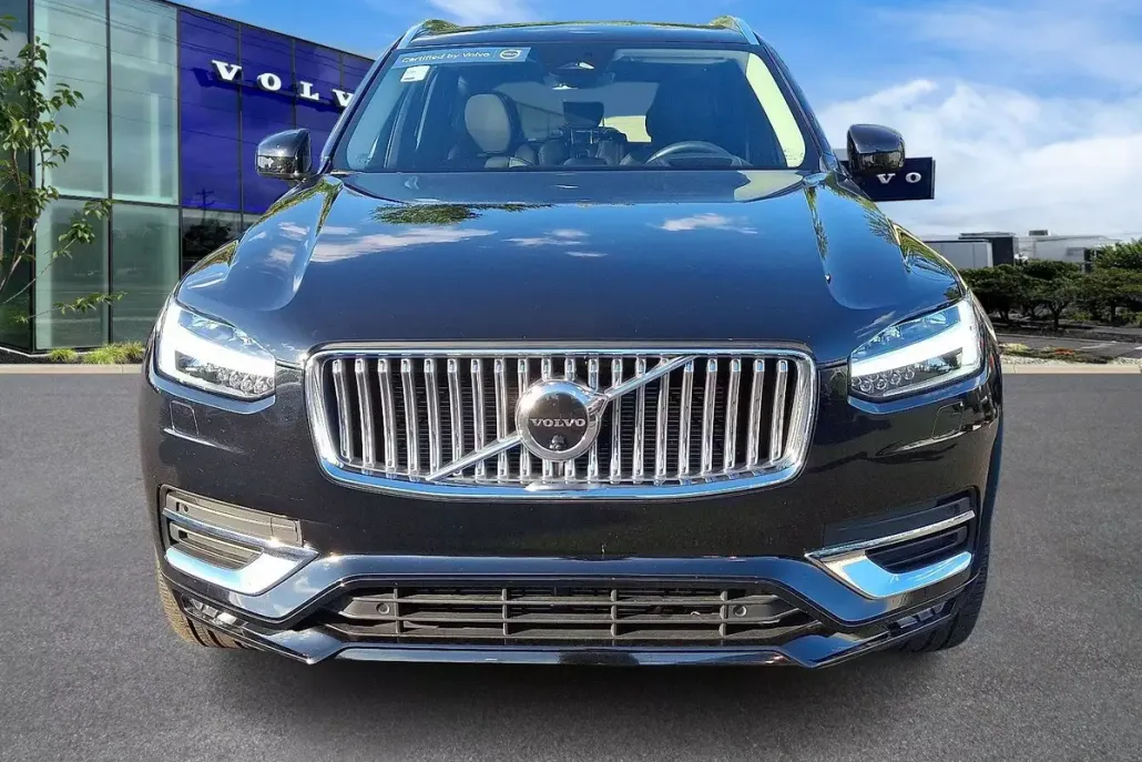 2023 Volvo XC90 AWD Ultimate photo 1