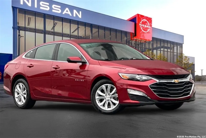 2024 Chevrolet Malibu 1LT photo 1