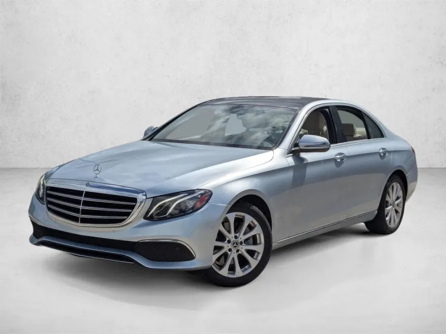 2018 Mercedes Benz E 300 Sedan photo 1