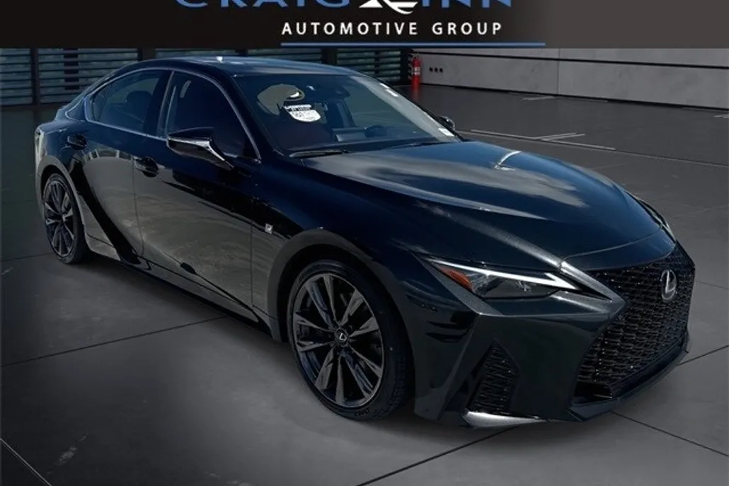 2023 Lexus IS 350 F SPORT photo 1