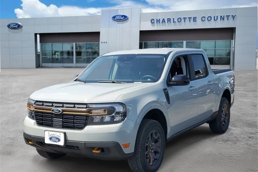 2024 Ford Maverick Lariat Tremor photo 1