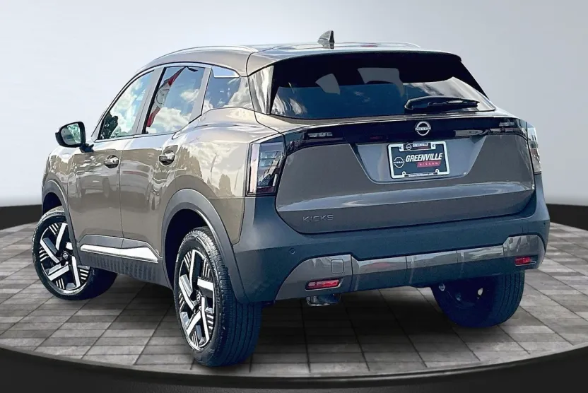 2026 Nissan Kicks SV photo 1