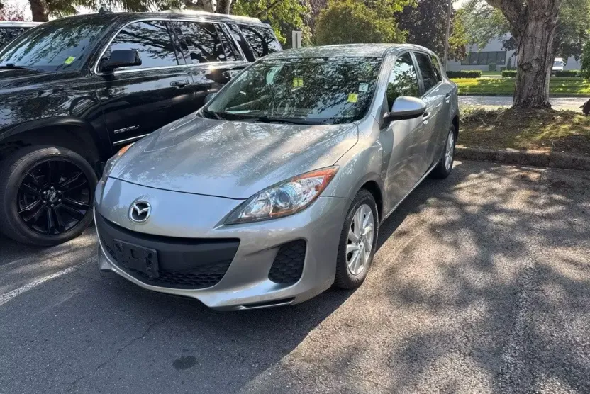 2013 Mazda Mazda3 Touring photo 1