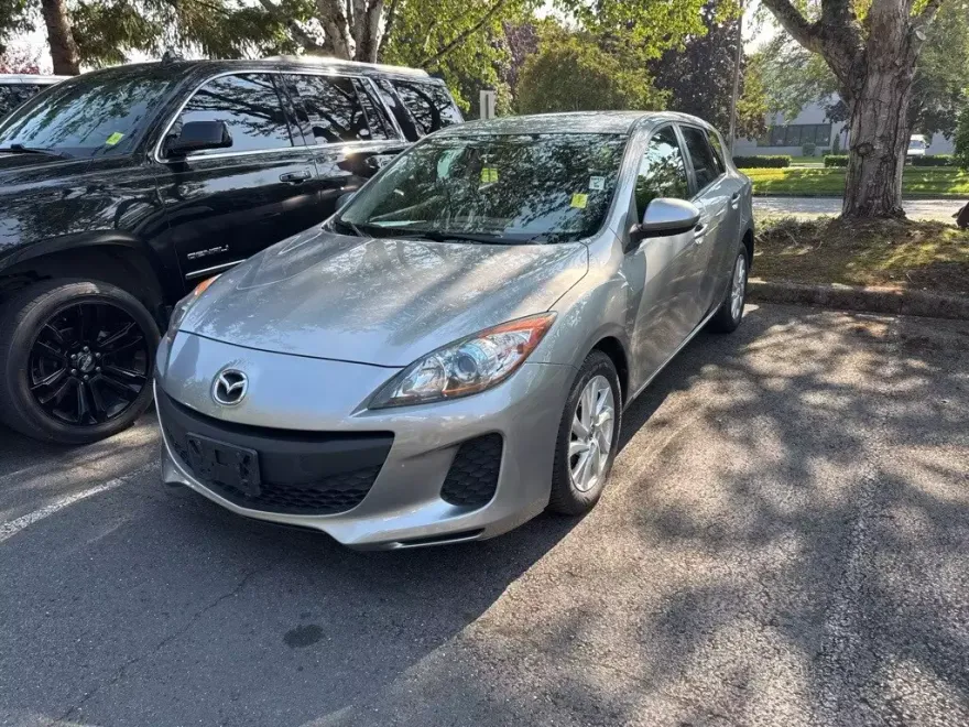 2013 Mazda Mazda3 Touring photo 1