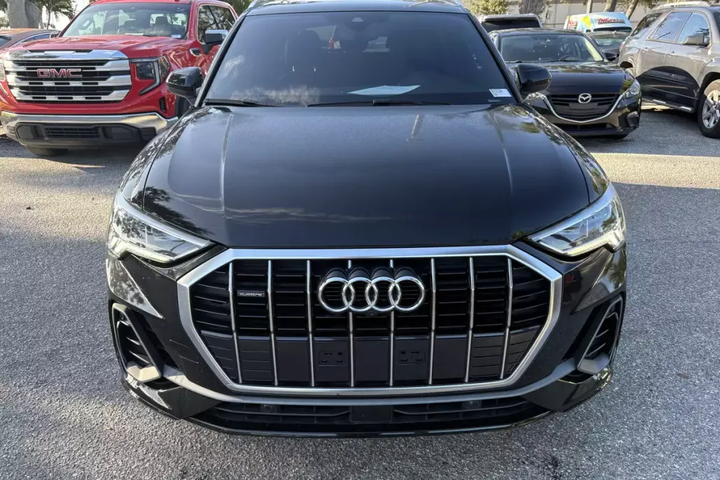 2021 Audi Q3 Premium Plus 45 TFSI S line photo 1