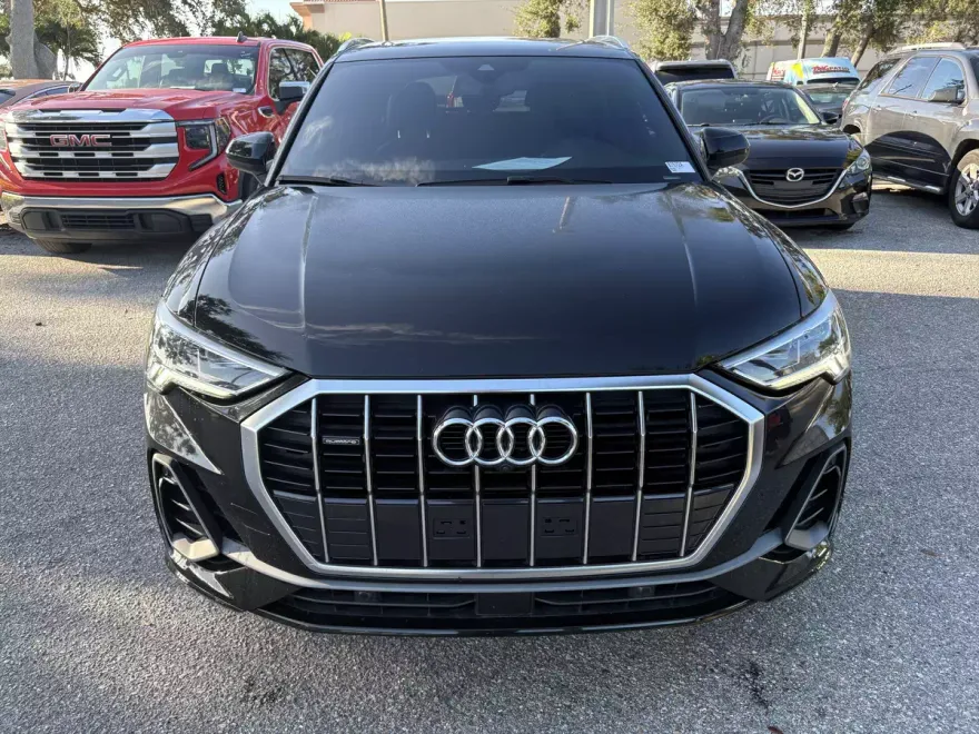 2021 Audi Q3 Premium Plus 45 TFSI S line photo 1