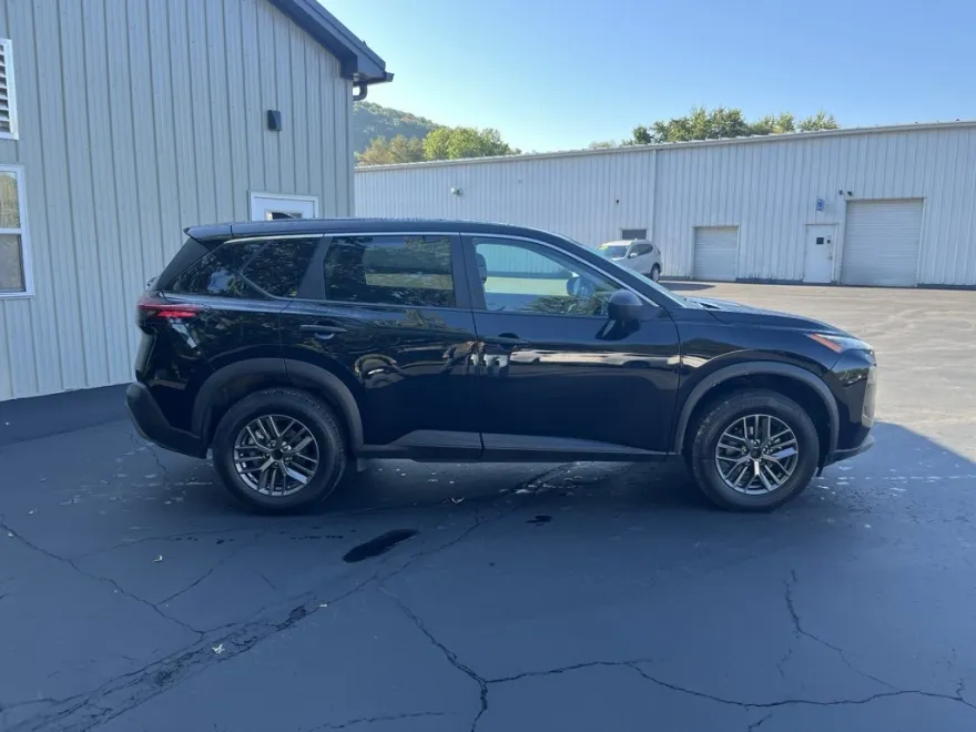 2023 Nissan Rogue S photo 1