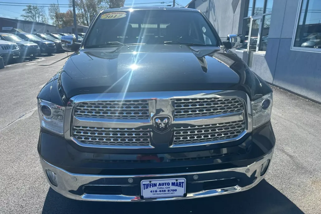 2017 Ram 1500 Laramie photo 1