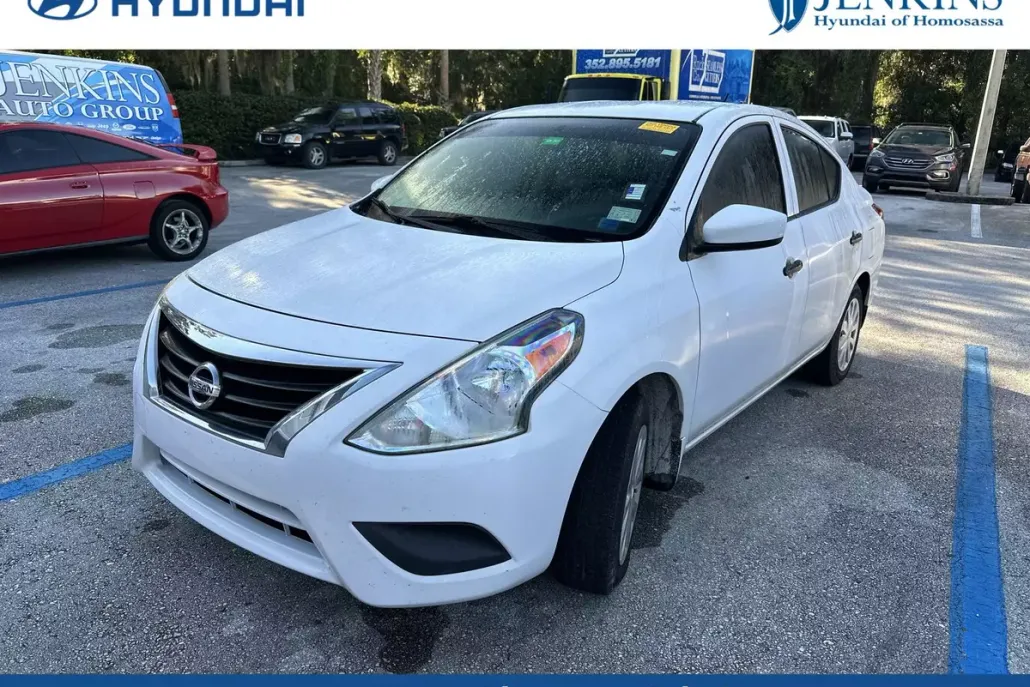 2018 Nissan Versa 1.6 S photo 1