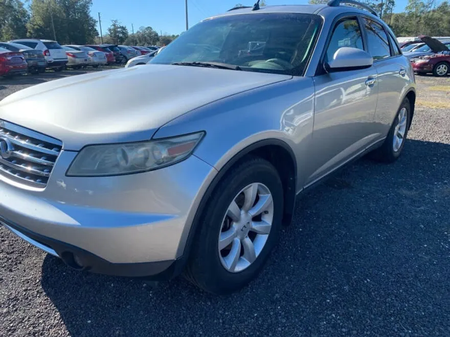 2005 Infiniti FX35 photo 1