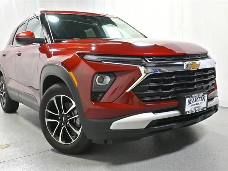 2025 Chevrolet Trailblazer LT photo 1