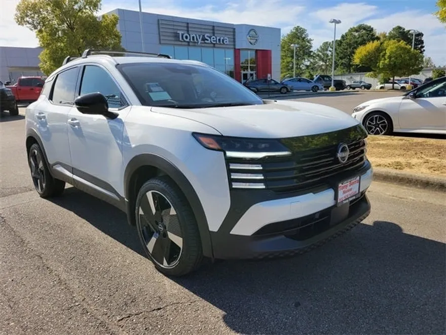 2026 Nissan Kicks SR photo 1