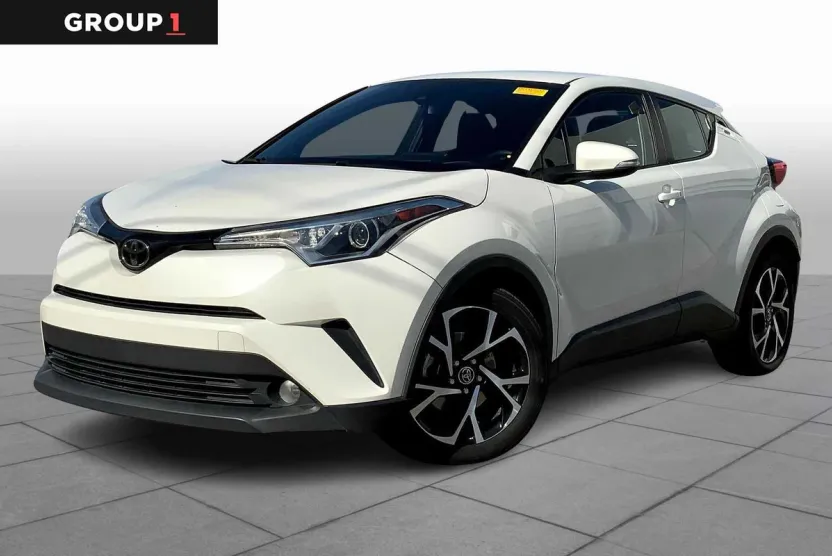 2018 Toyota C-HR XLE photo 1