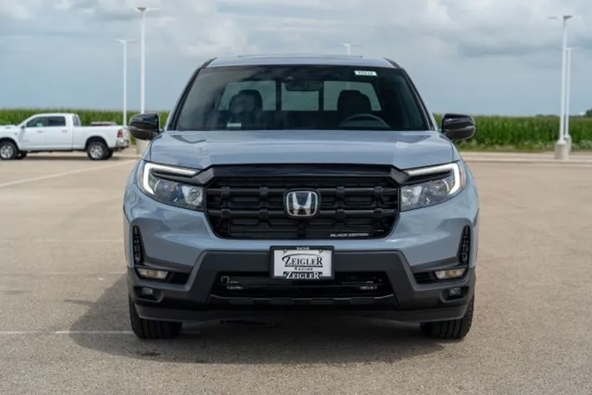 2026 Honda Ridgeline Black Edition photo 1