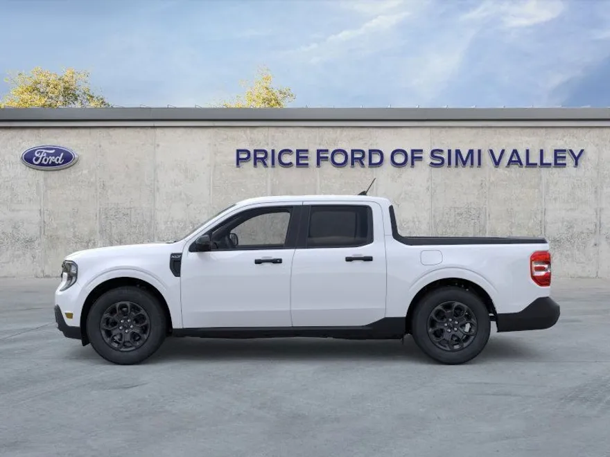 2025 Ford Maverick XLT photo 1