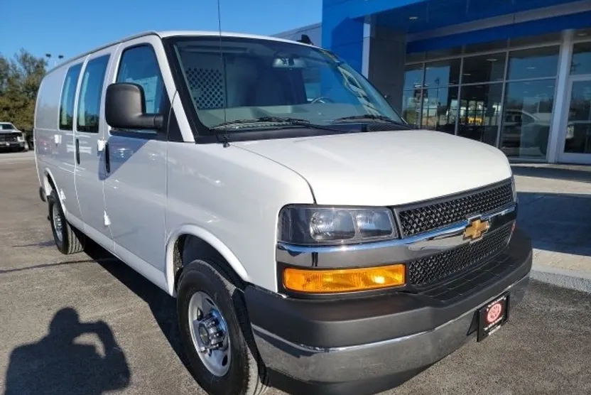 2024 Chevrolet Express 2500 Work Van photo 1