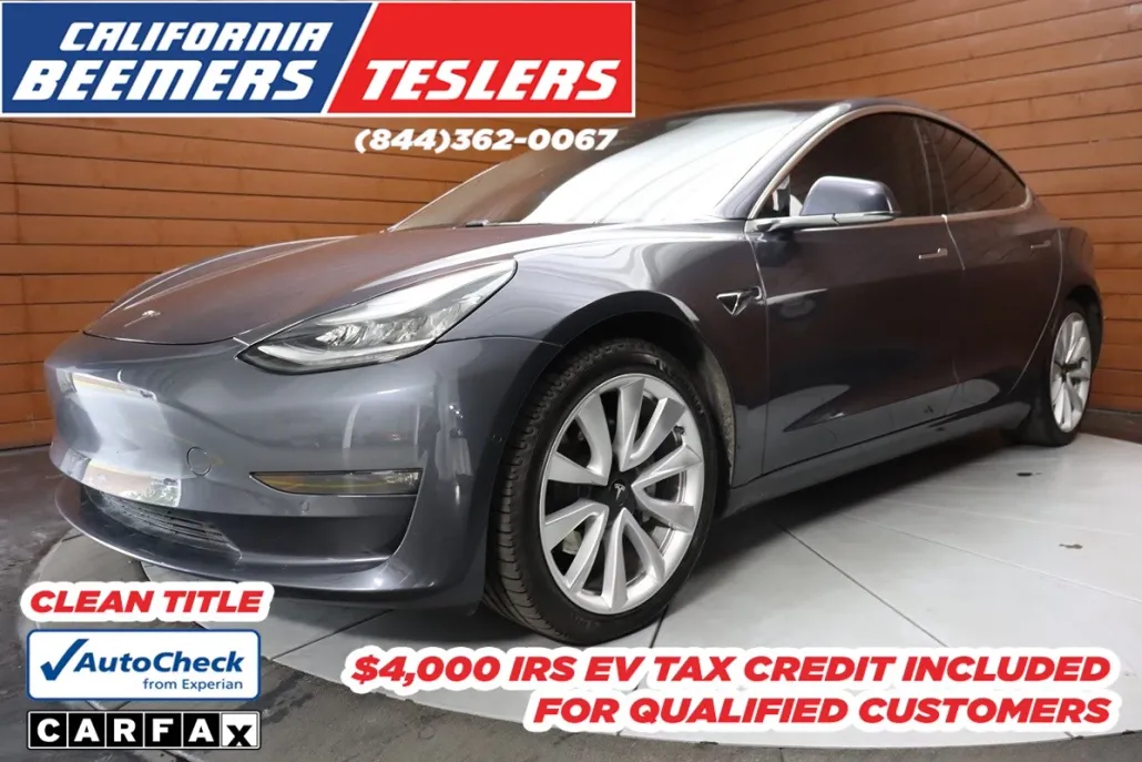 2020 Tesla Model 3 Long Range photo 1