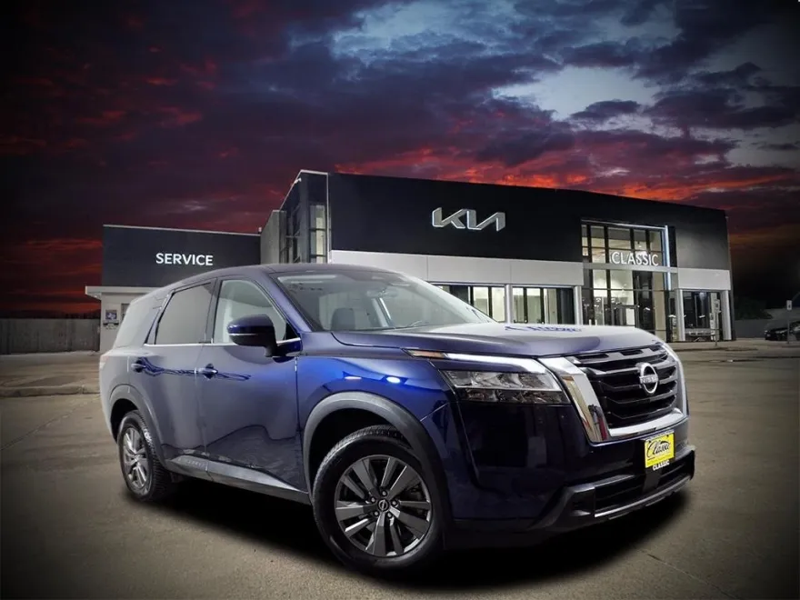 2022 Nissan Pathfinder S photo 1